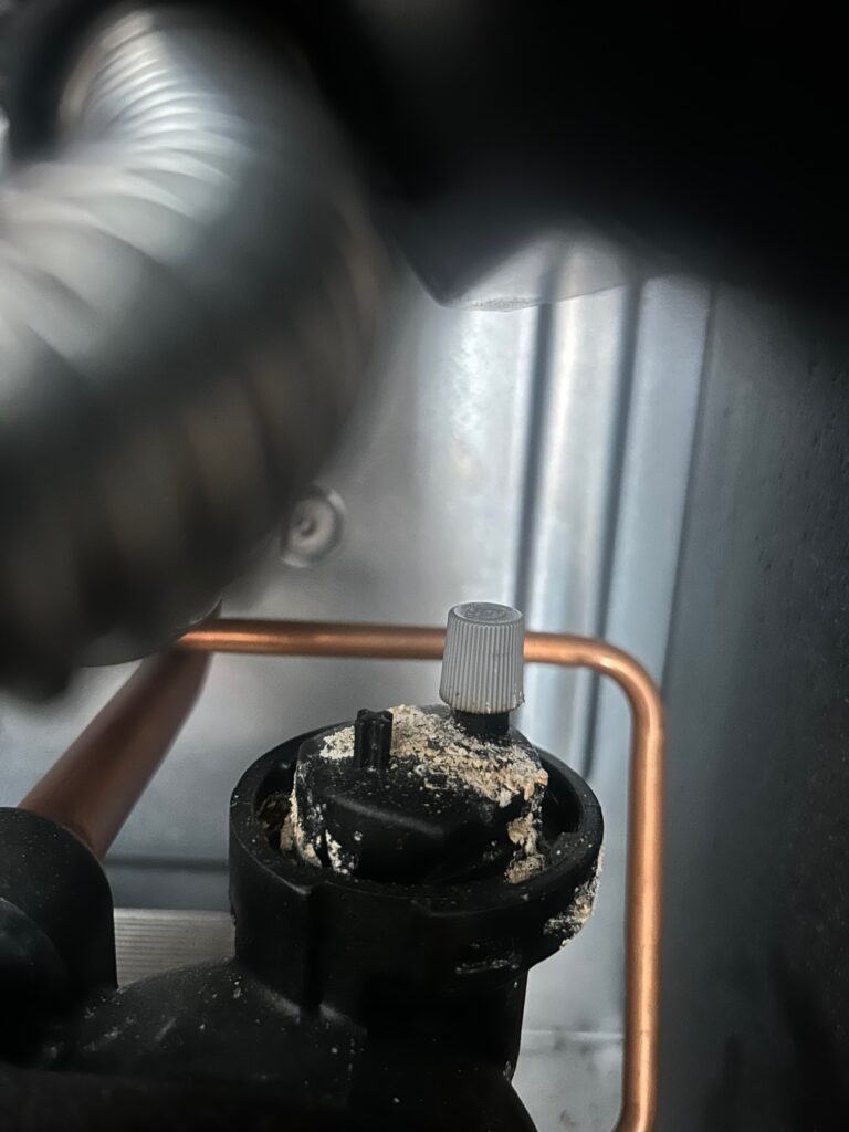 Baxi Ecoblue Breakdown in Grimsby DN33. Probably caused by a leaking automatic air valve. Will replace the AAV when completing this boiler repair