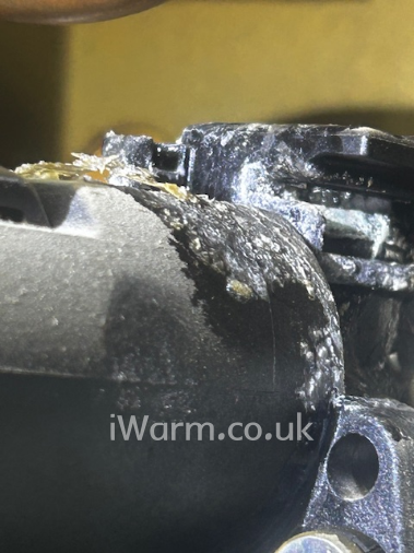 Worcester 30 CDi leaking return manifold Grimsby DN32 Worcester 30 CDi leaking return manifold Grimsby DN32